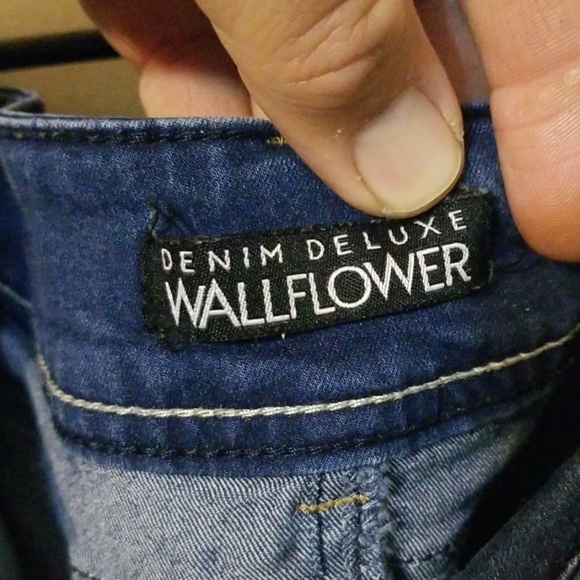 Womens blue jeans - Picture 3 of 3